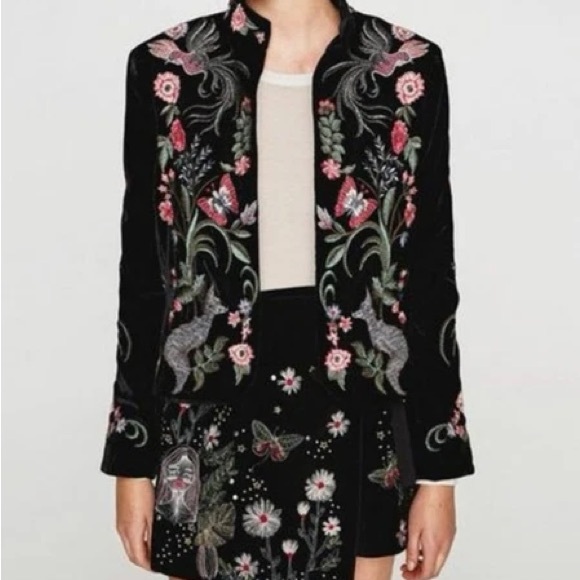 Zara Black Velvet Embroidered Embellished Woodland Fox Bird Jacket Blazer Large - Picture 3 of 11